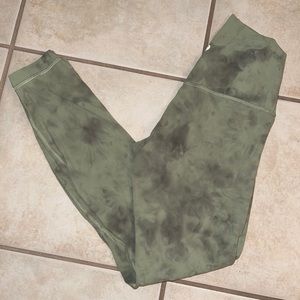 Lululemon Green Tie Dye Align 25”